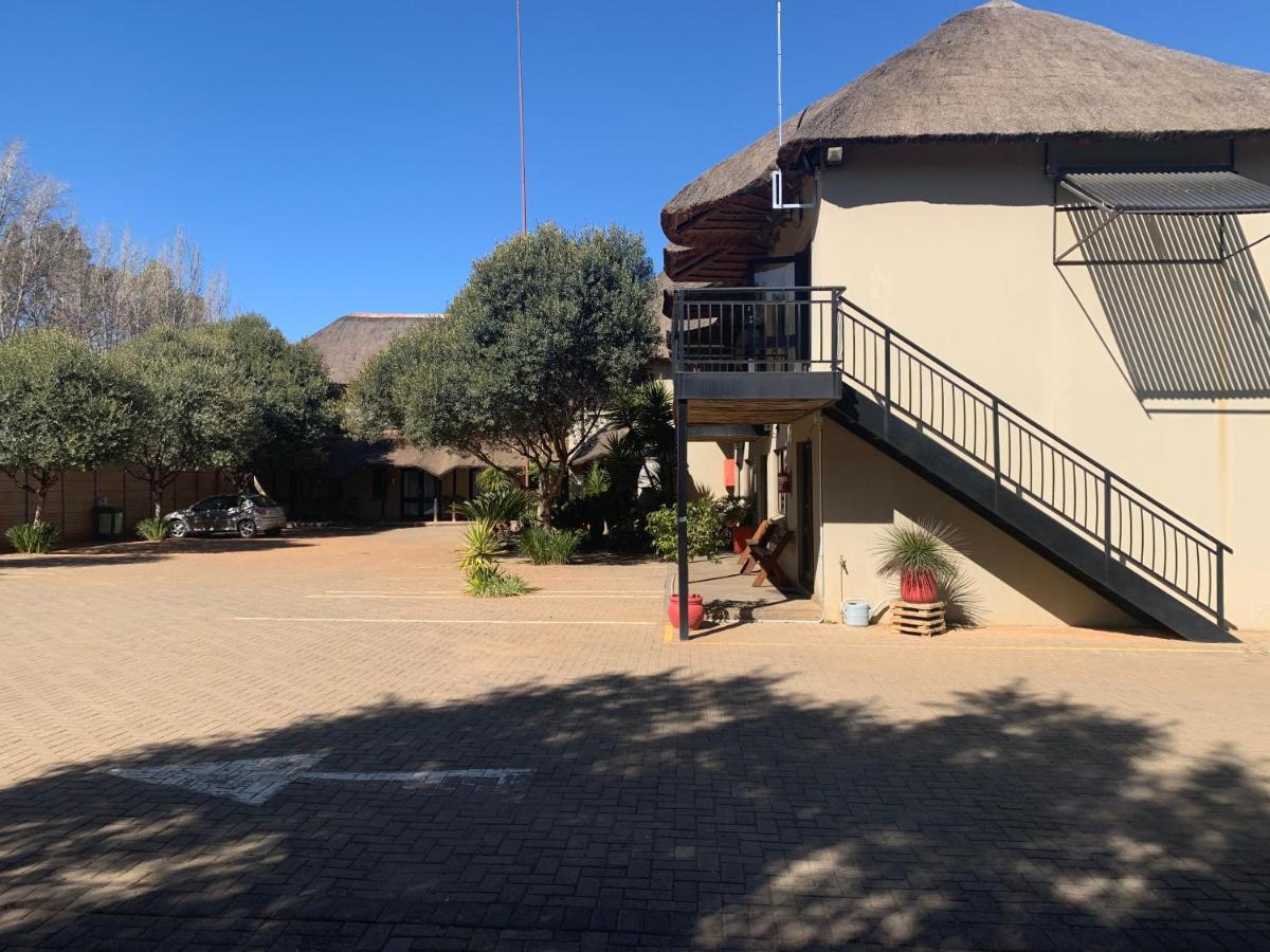 Monte Christo Country Lodge Bloemfontein Exterior photo